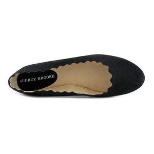 Audrey Brooke Black Suede Scalloped “Winny” Flats Size 9